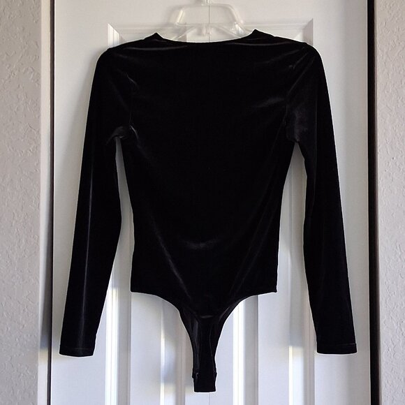 EXPRESS Long Sleeve Black Velvet Bodysuit Women's Size XS - Picture 7 of 16
